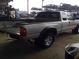 2003 TOYOTA TACOMA, SILVER, PRE-RUNNER MODEL, EXTD CAB, 3.4L, AT, 2WD.  
Z25222